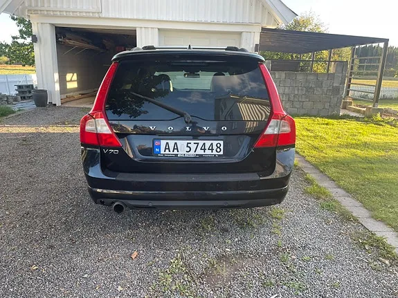 Volvo V70 2010 photo 4