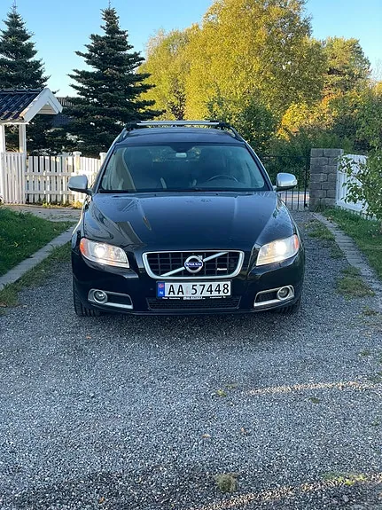Volvo V70 2010 photo 3
