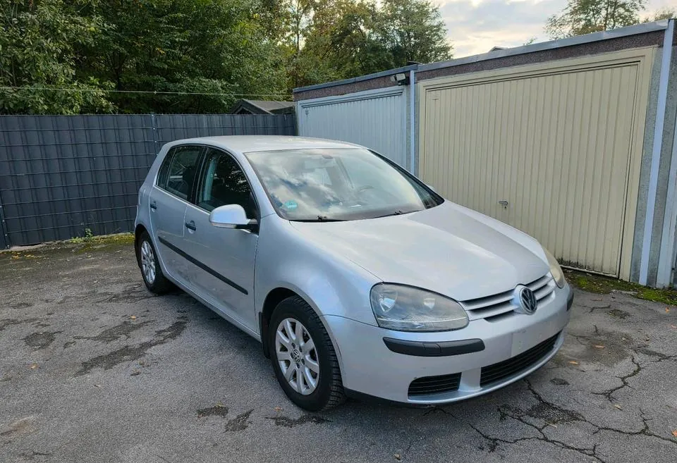 Volkswagen Golf V