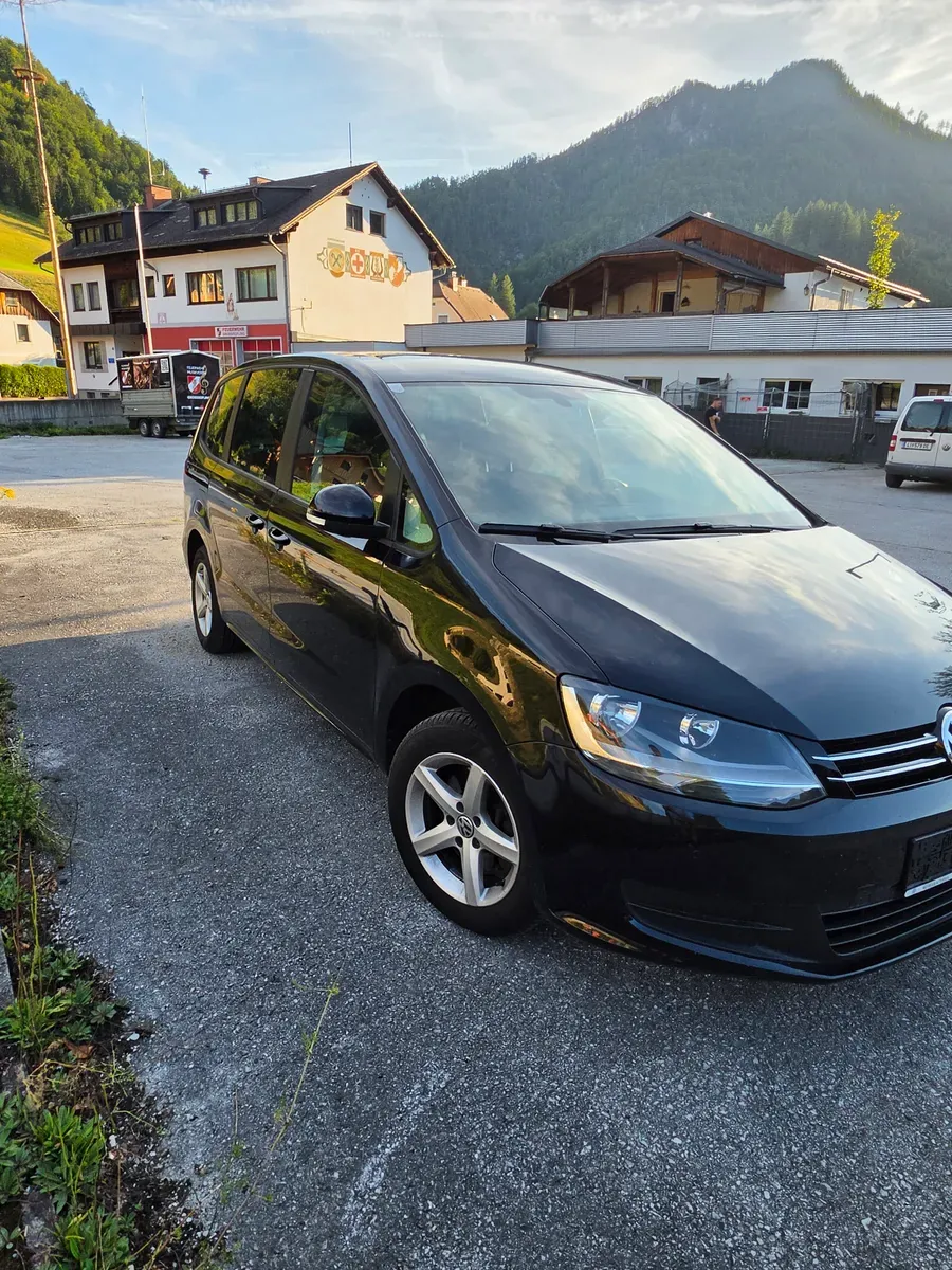 Volkswagen Sharan 2013 photo 2
