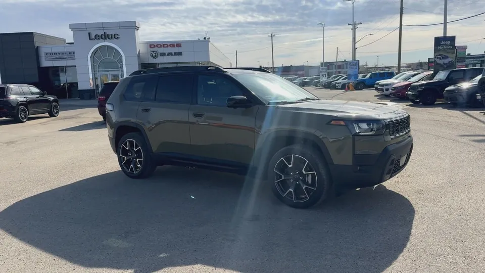 Jeep Cherokee 2026 photo 2