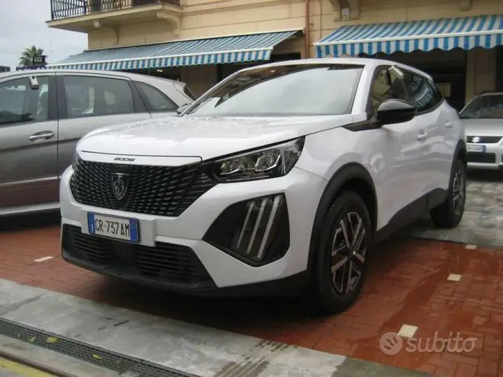 Peugeot 2008 2023 photo 2