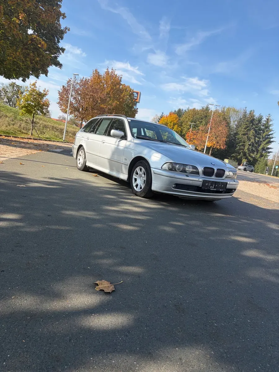 BMW 520I 2002 photo 2