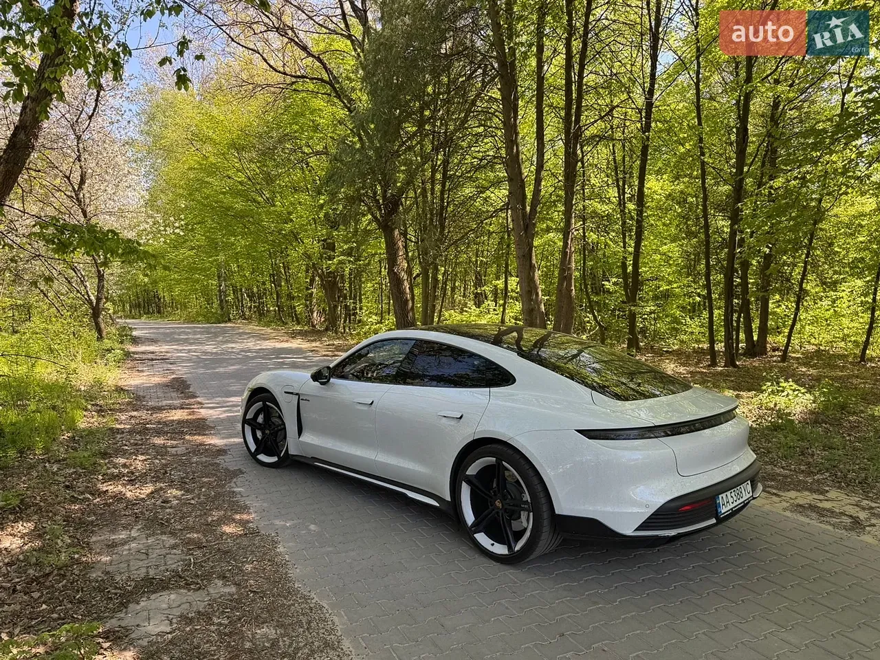 Porsche Taycan 2021 photo 5