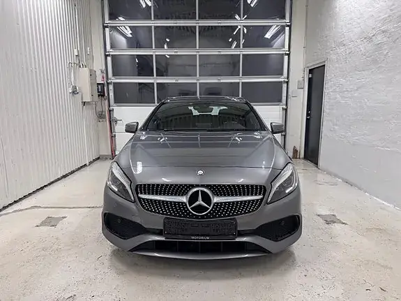 Mercedes-Benz A 180 2016 photo 2