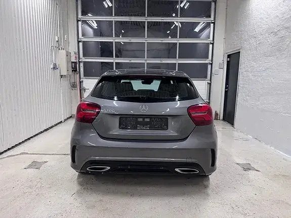 Mercedes-Benz A 180 2016 photo 4
