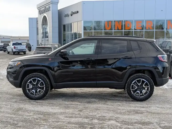 Jeep Compass 2026 photo 5