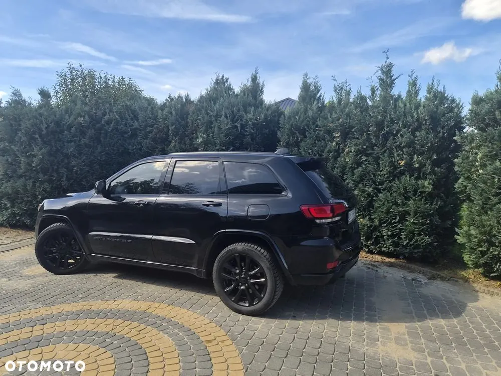 Jeep Grand Cherokee 2022 photo 3