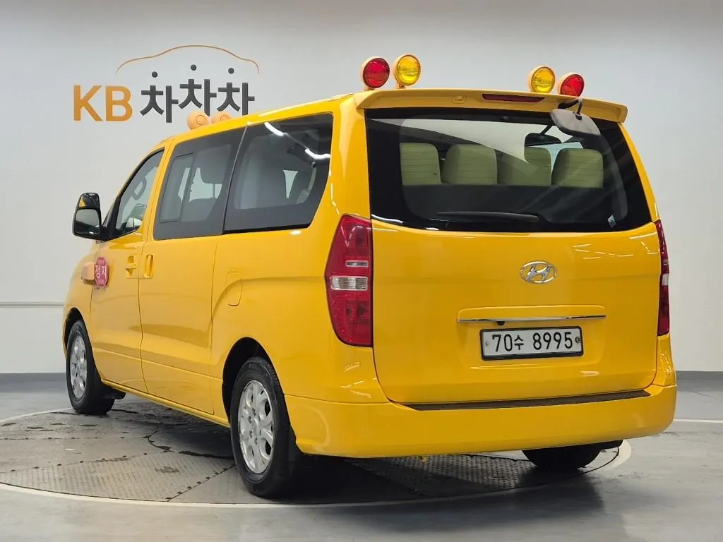 Hyundai Starx 2015 photo 2