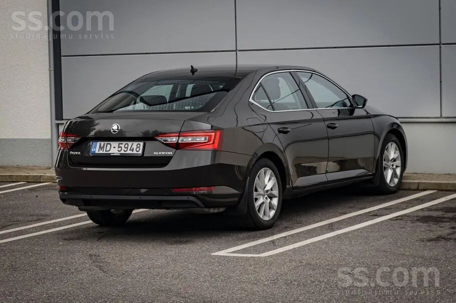 Skoda Superb 2019 photo 4
