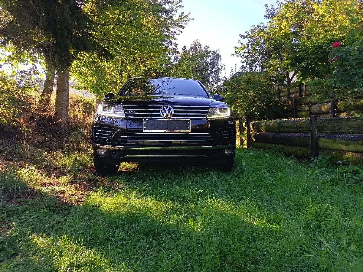 Volkswagen Touareg 2015 photo 2