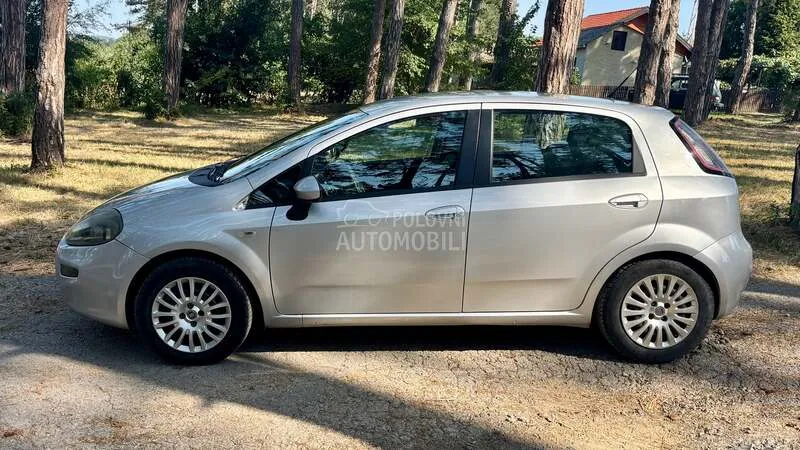 Fiat Punto 2012 photo 4