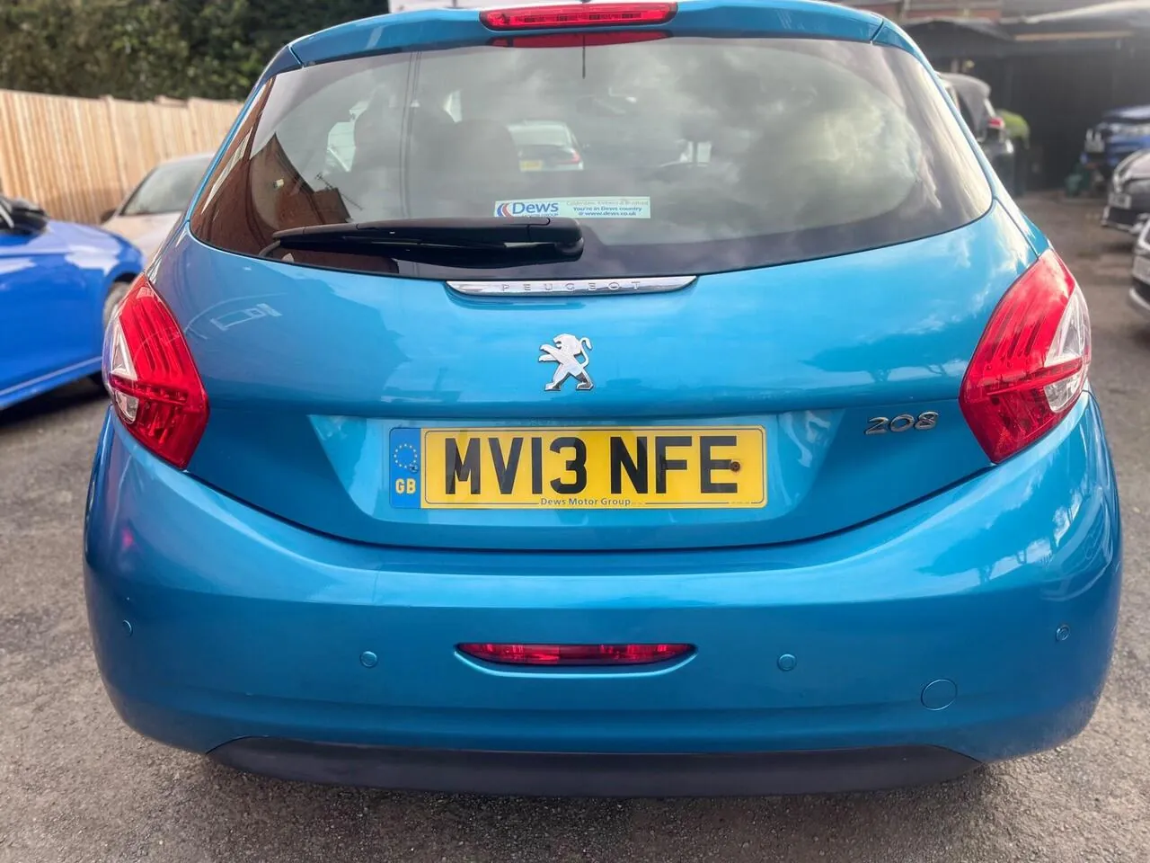 Peugeot 208 2013 photo 4