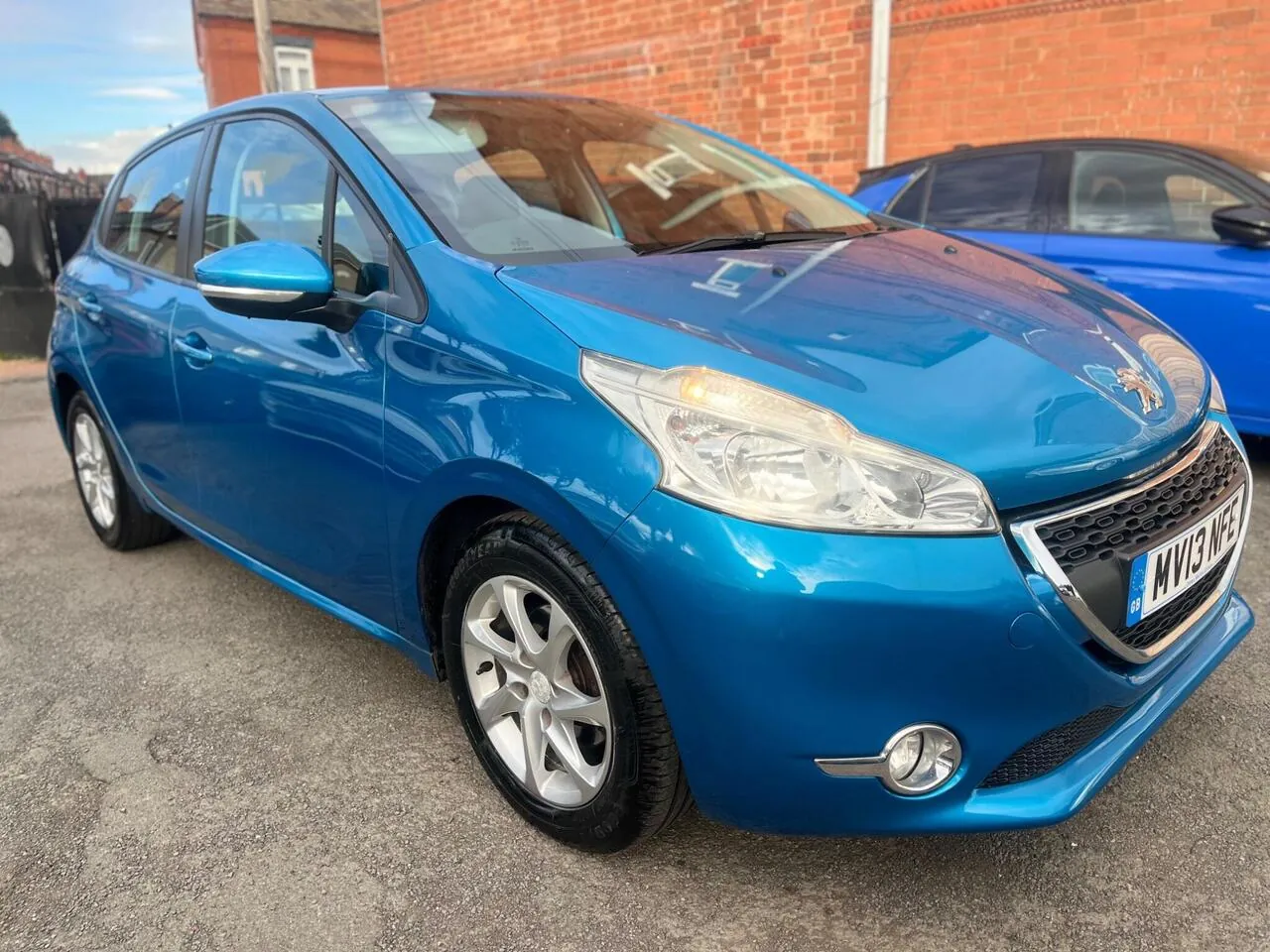 Peugeot 208 2013 photo 3