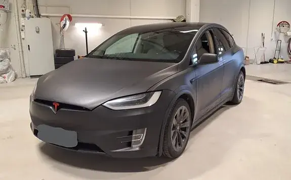 Tesla Model X 2018 photo 2