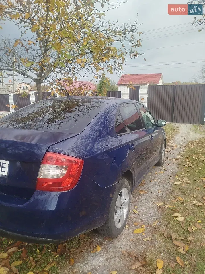 Skoda Rapid 2015 photo 4