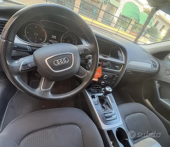 Audi A4 2012 photo 4