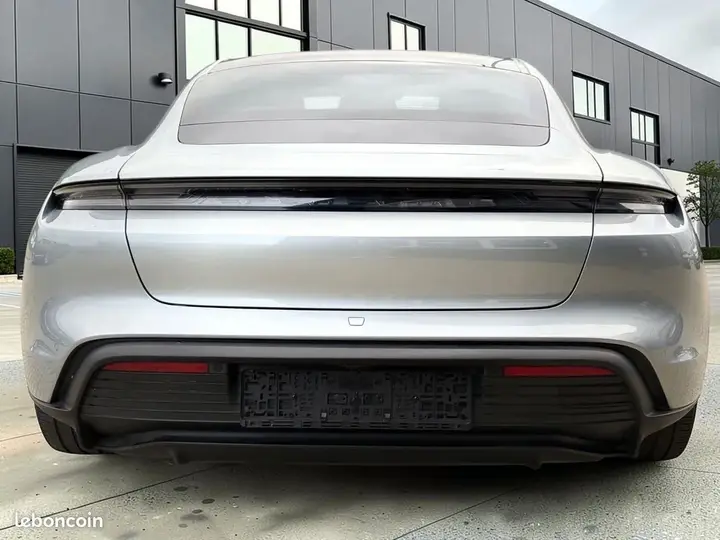 Porsche Taycan 2022 photo 4