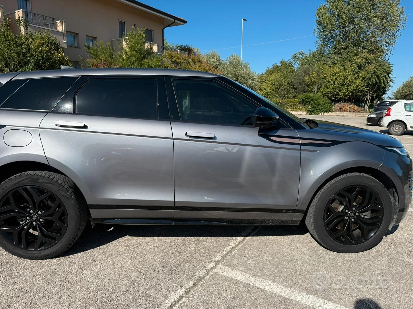 Land Rover Range Rover Evoque 2021 photo 4