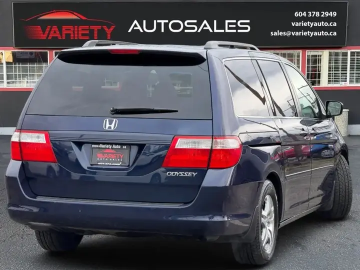 Honda Odyssey 2005 photo 4