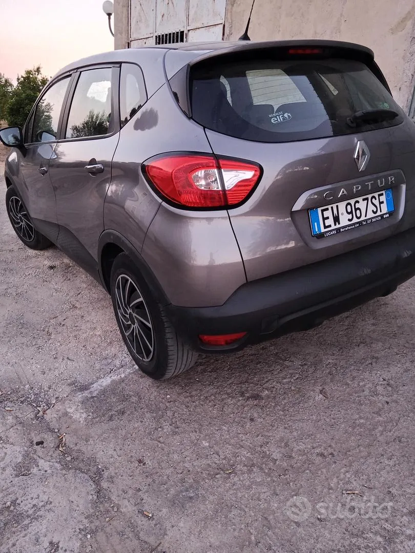 Renault Captur 2015 photo 2
