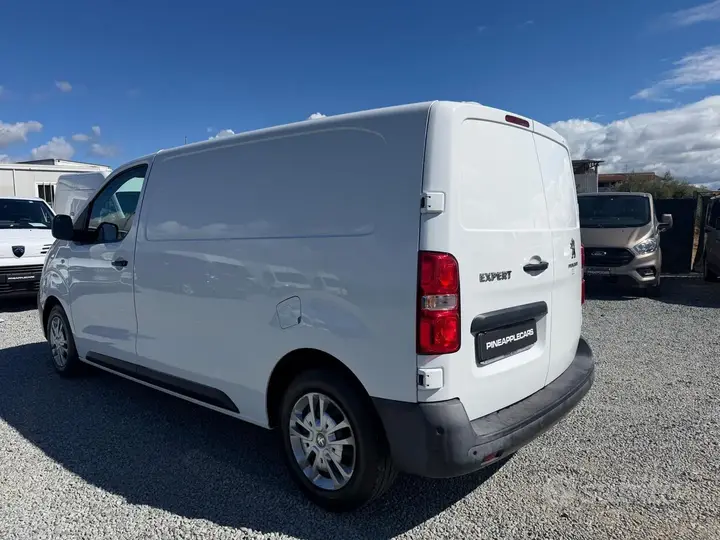 Peugeot Expert 2021 photo 2