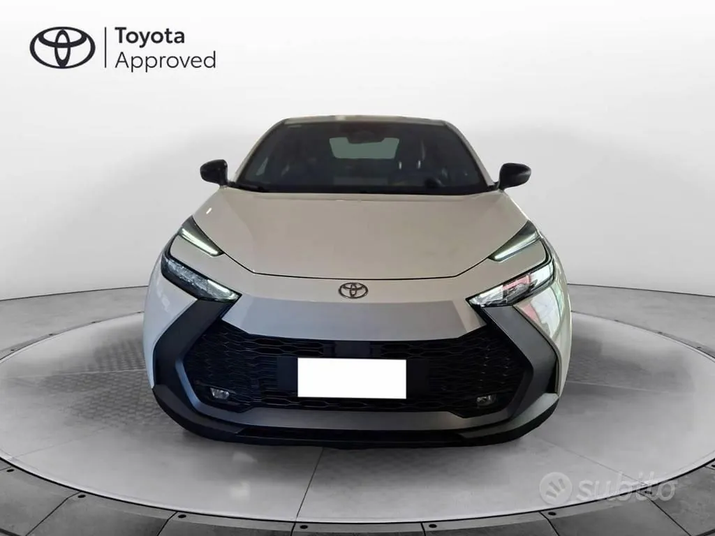 Toyota C-Hr 2025 photo 2