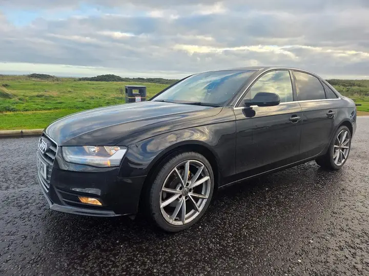Audi A4 2015 photo 2