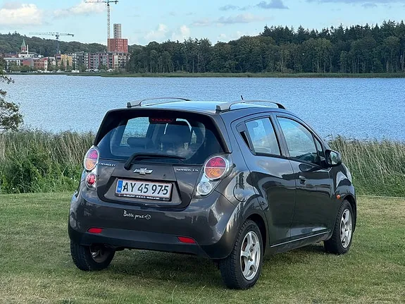 Chevrolet Spark 2010 photo 2