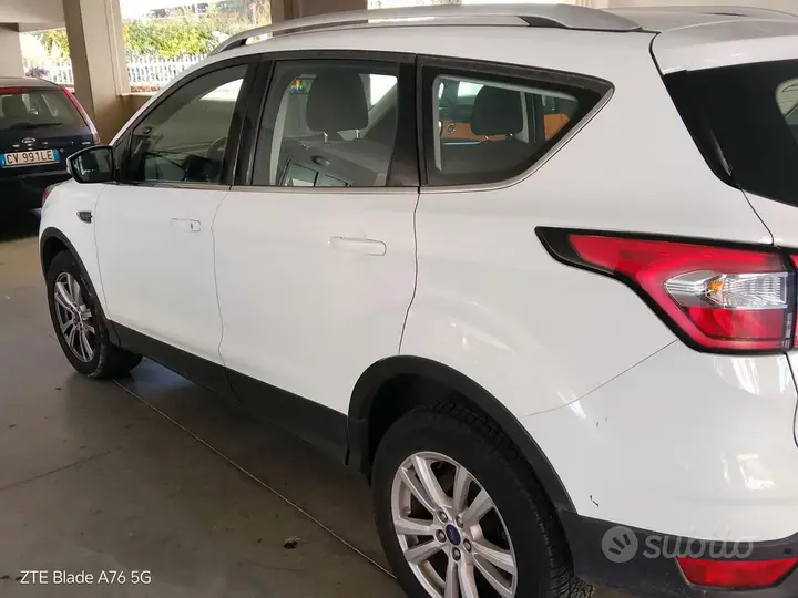 Ford Kuga 2016 photo 2