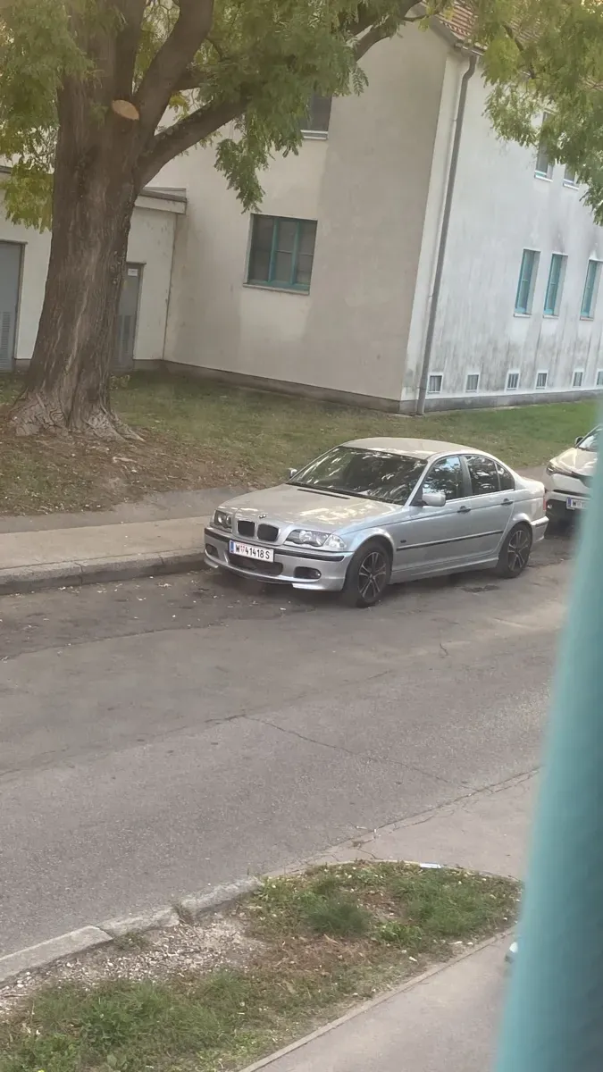 BMW 3 Series 2001 photo 2
