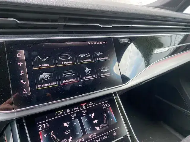 Audi Q7 2020 photo 3