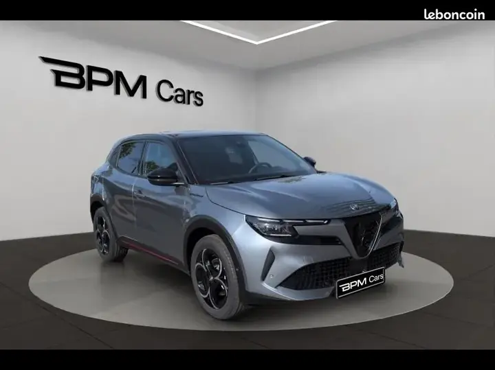 Alfa Romeo Junior 2026 photo 2
