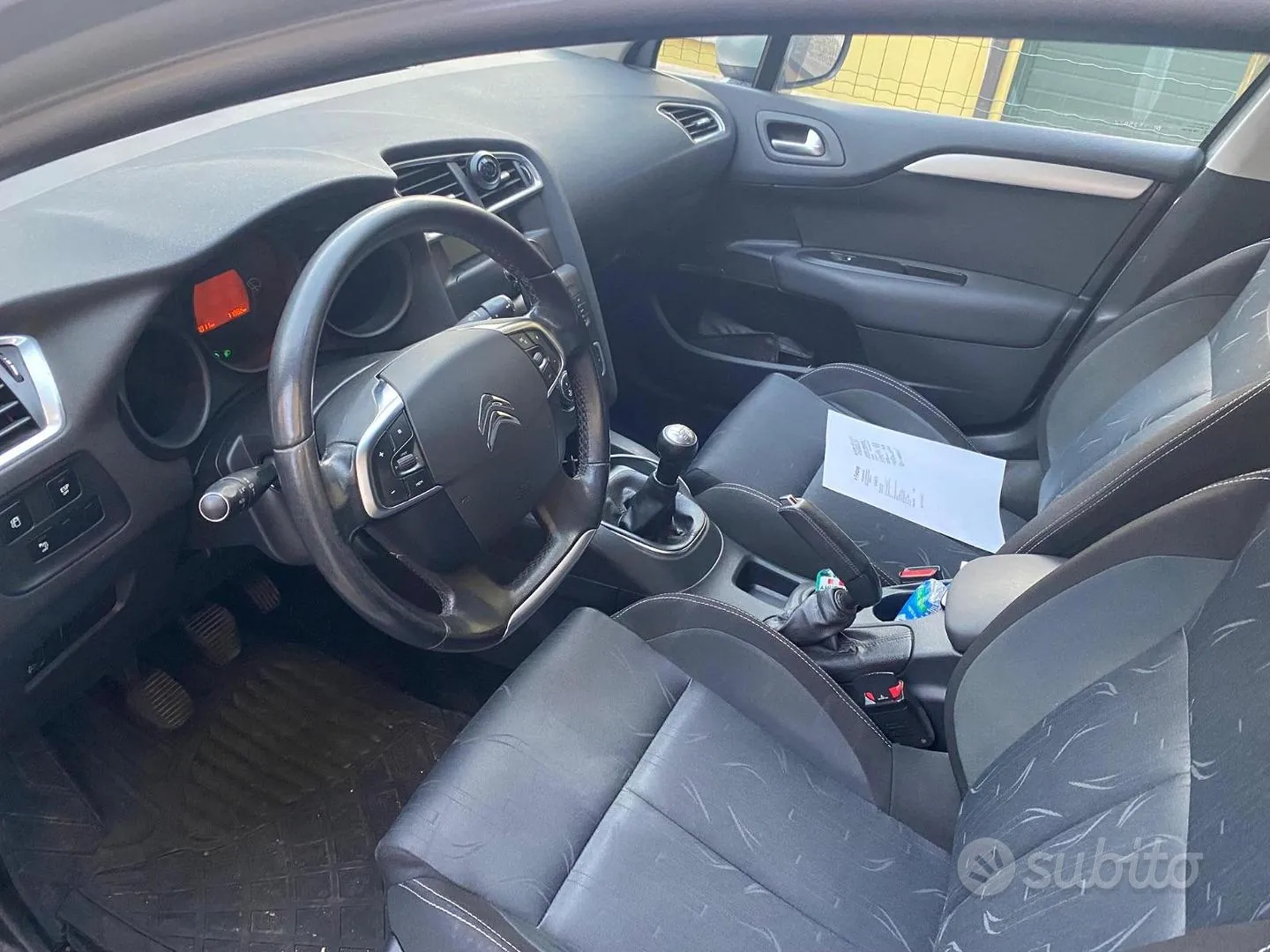 Citroen C4 2012 photo 3