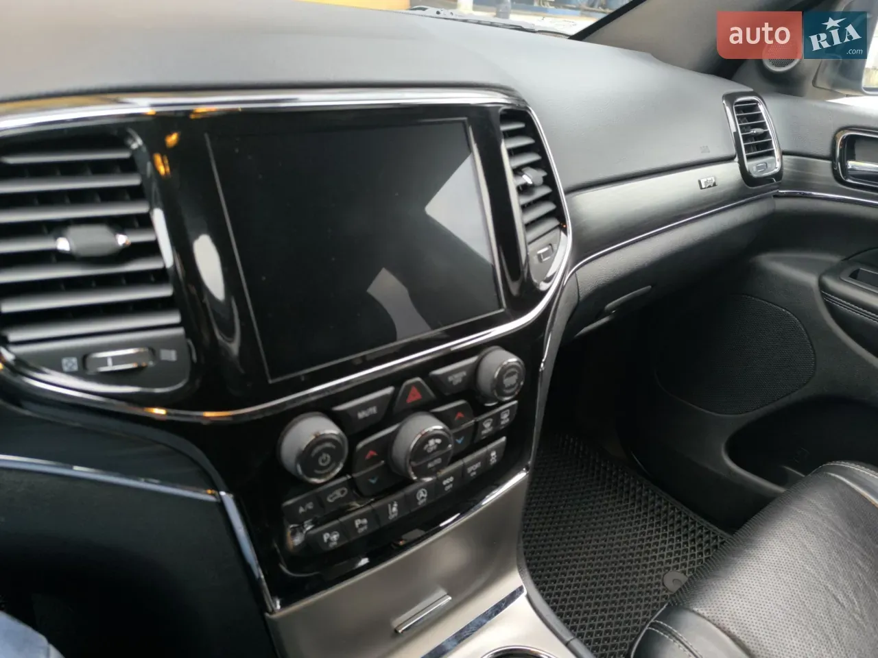 Jeep Grand Cherokee 2020 photo 4