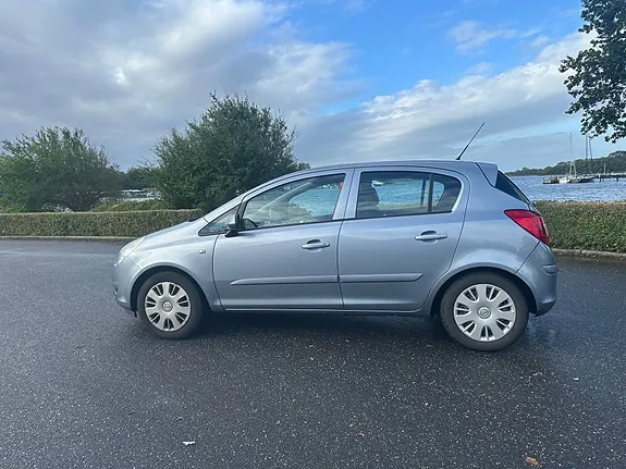 Opel Corsa 2007 photo 2