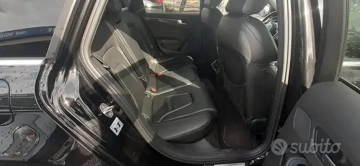 Audi A4 2010 photo 4