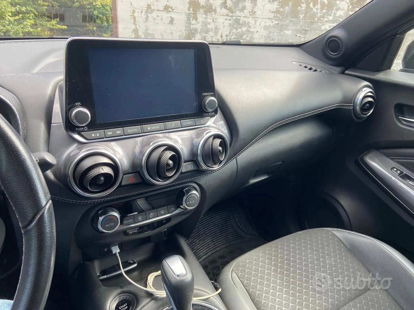 Nissan Juke 2023 photo 2