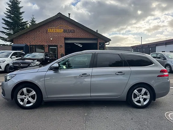 Peugeot 308 2019 photo 3