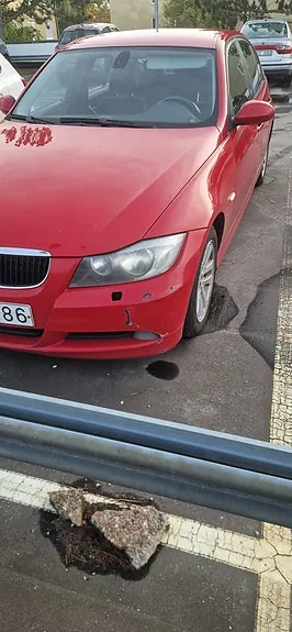 BMW 318D 2008 photo 2