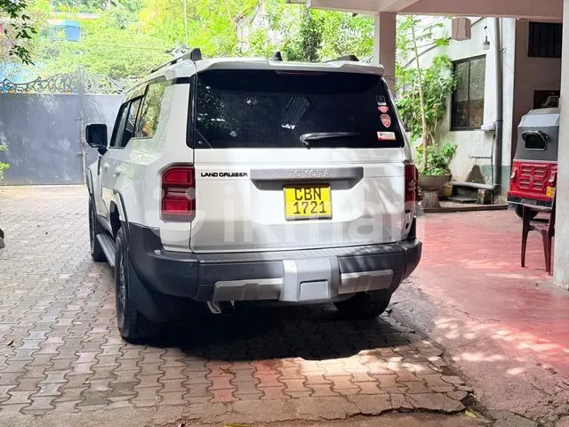 Toyota Land Cruiser Prado 2024 photo 4