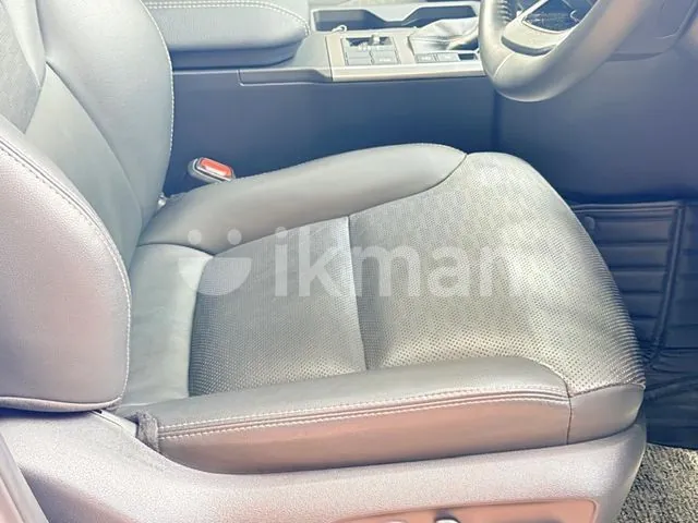 Toyota Land Cruiser Prado 2024 photo 3