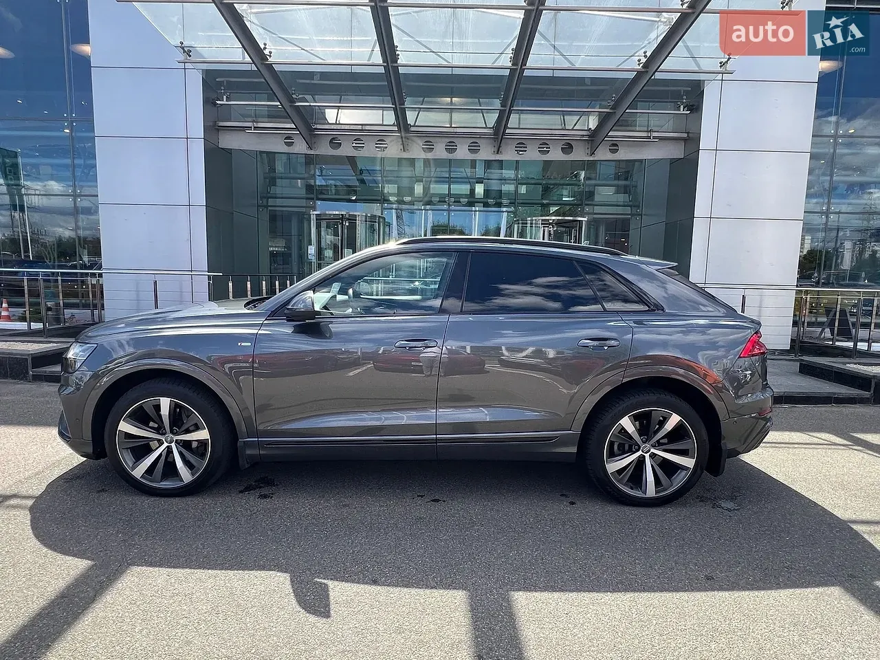 Audi Q8 2019 photo 4
