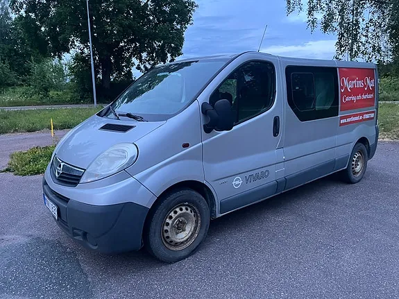 Opel Vivaro 2013 photo 2
