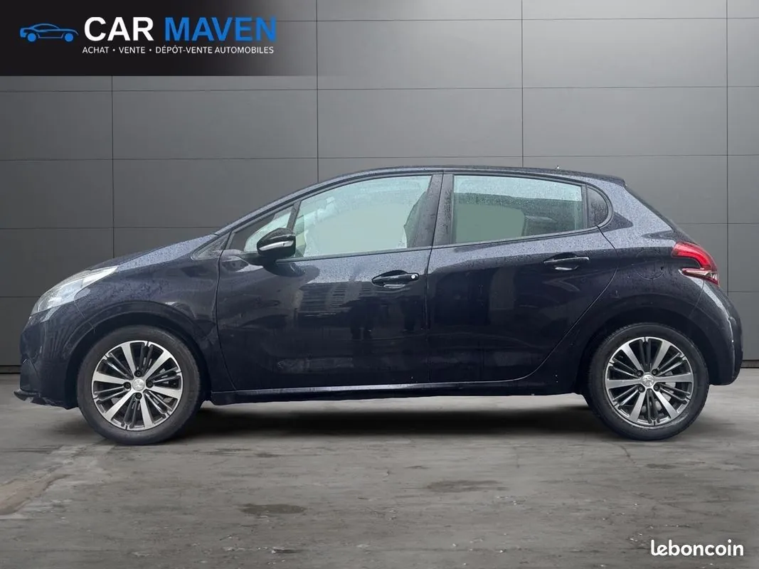Peugeot 208 2017 photo 2