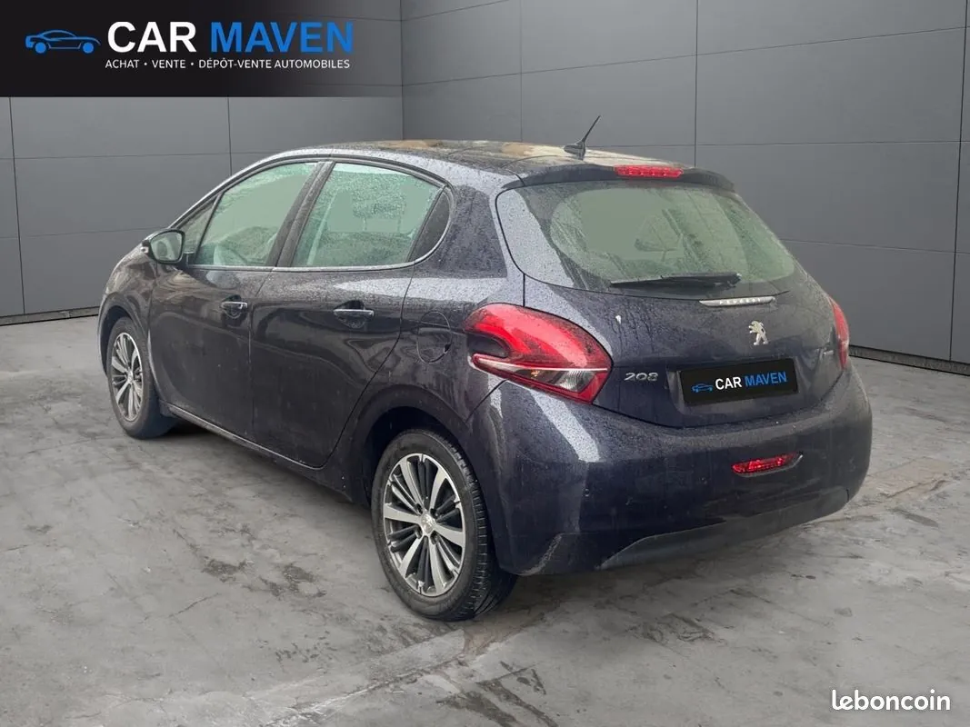 Peugeot 208 2017 photo 3