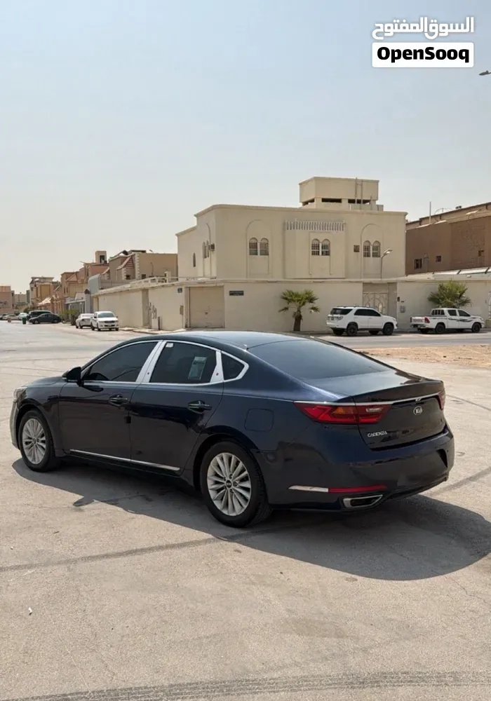 Kia Cadenza 2018 photo 4