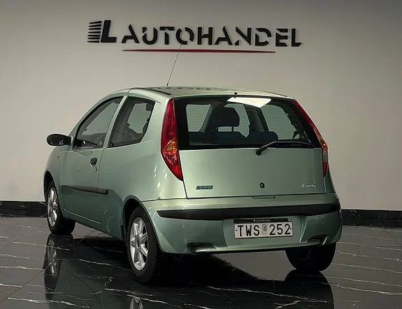 Fiat Punto 2003 photo 4