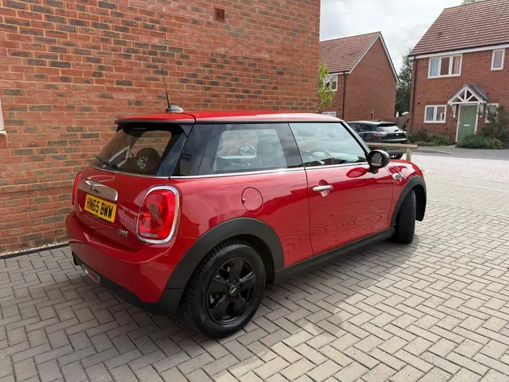 Mini One 2015 photo 5