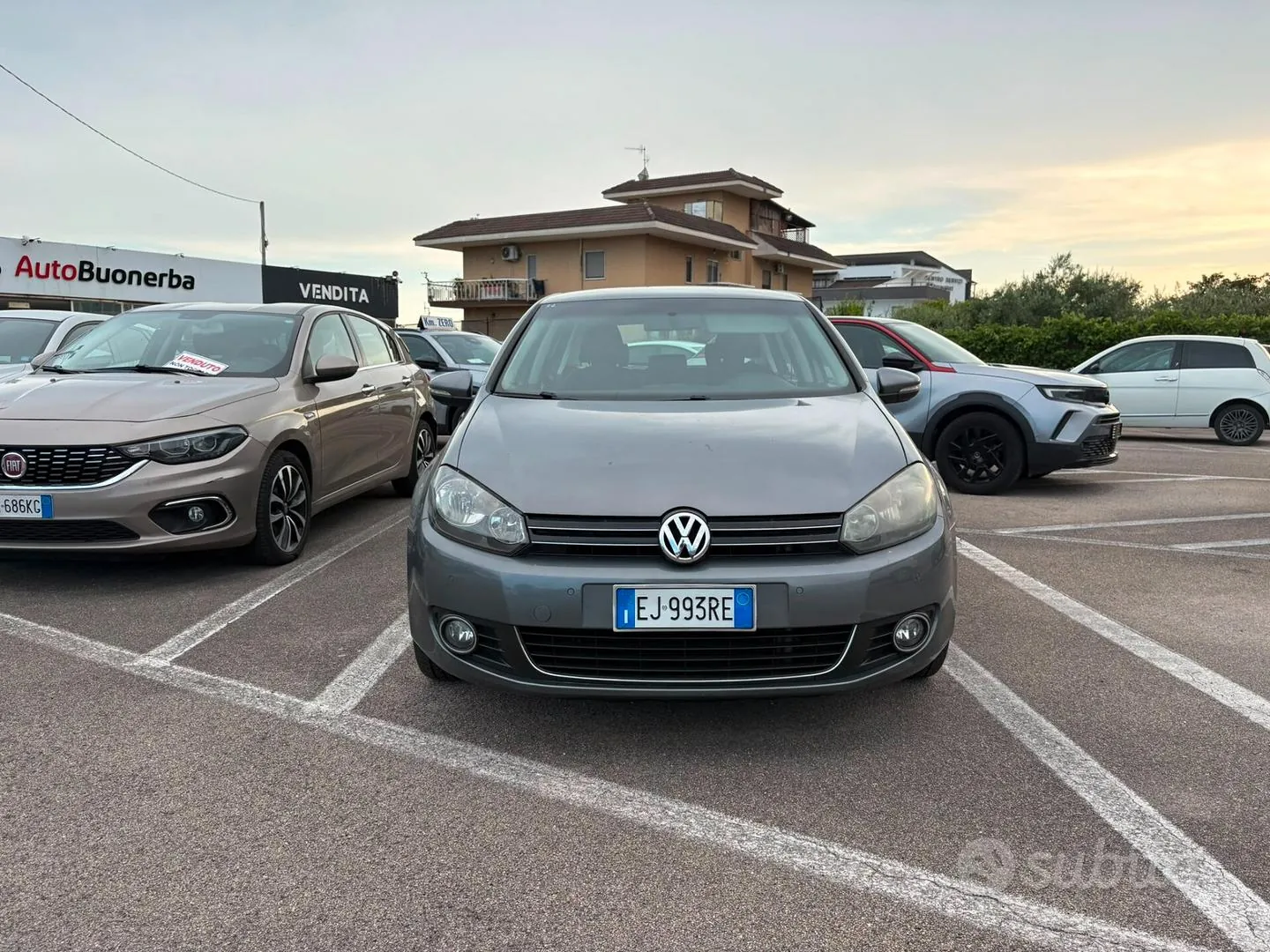 Volkswagen Golf 2012 photo 2